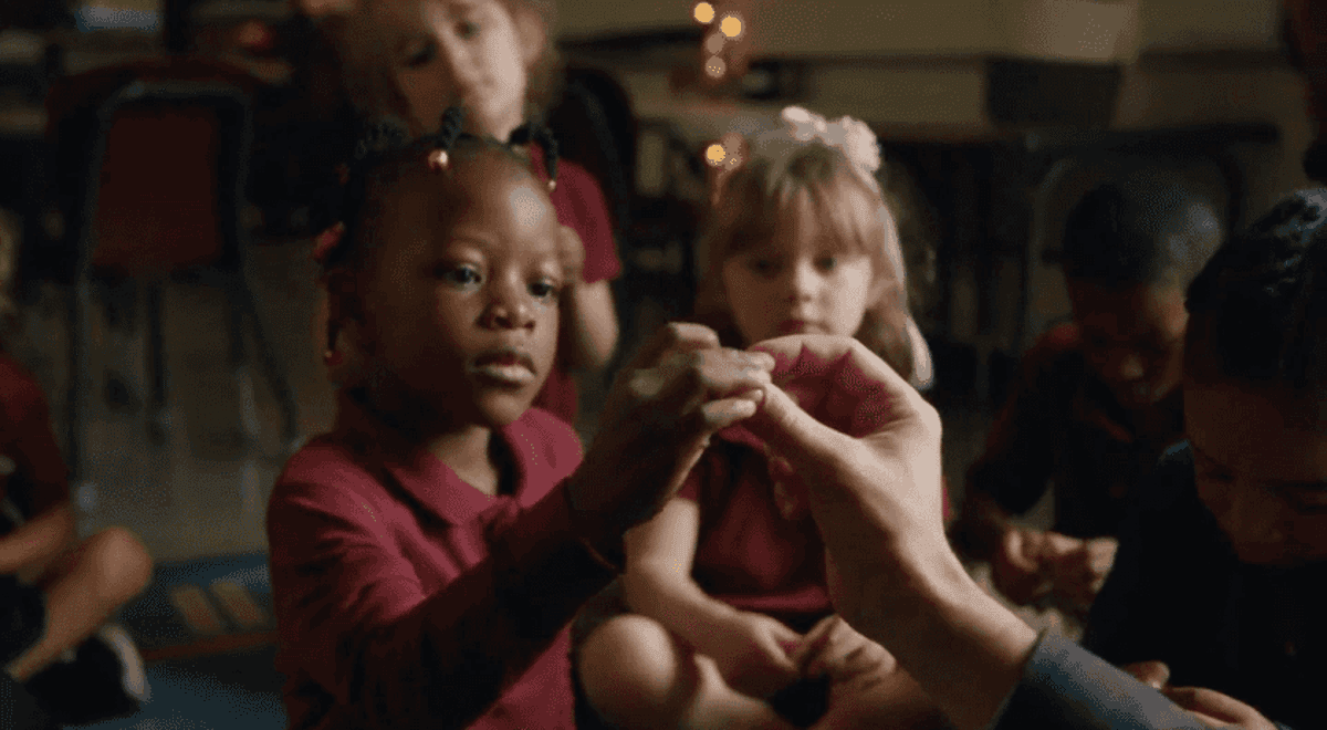 A still from a Humanitas video story